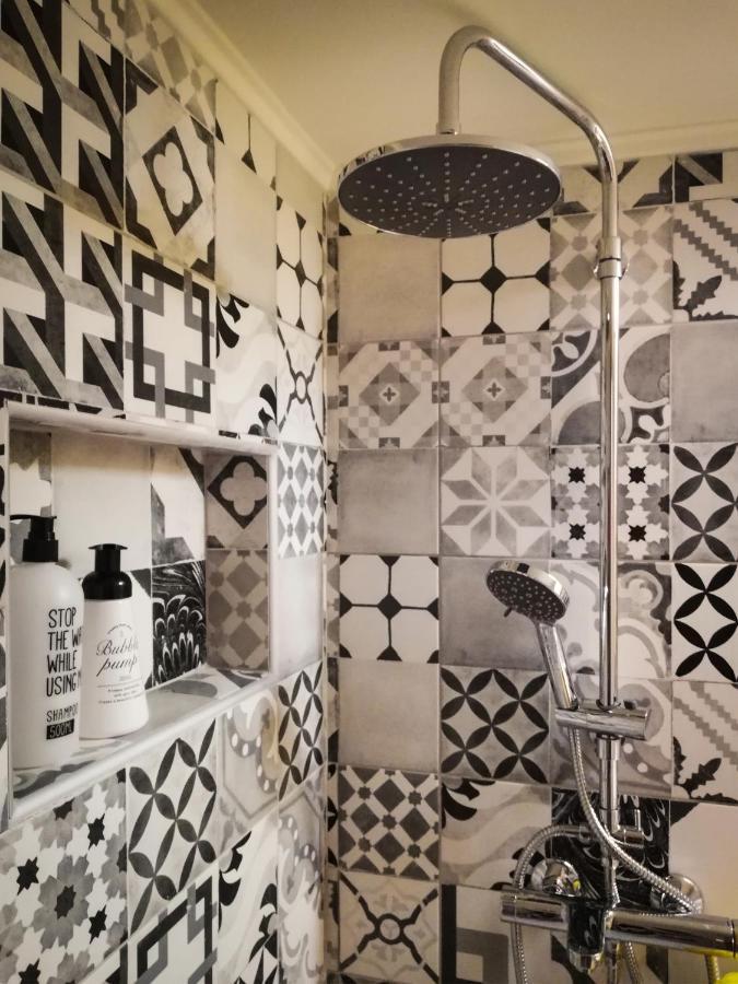 Stylish Modern Studio In The Heart Of Athen Eksteriør billede